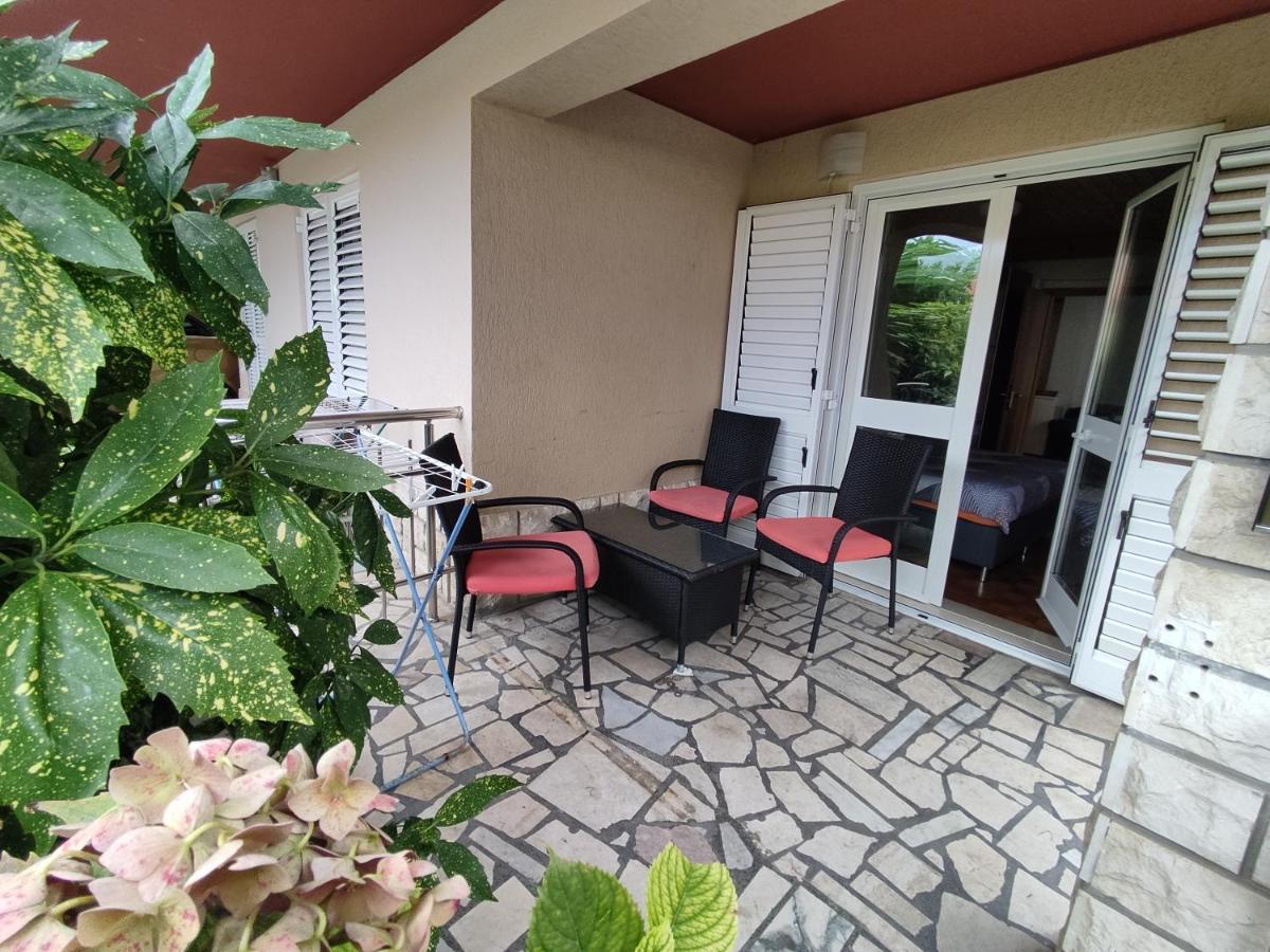 Apartments Samec Izola Exterior photo